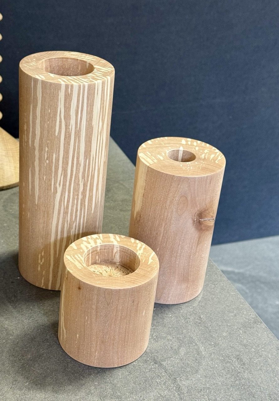 Trio de bougeoirs tournés